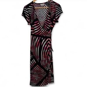 ⚫️ Worthington Stylish Black and Pink Geometric Wrap Dress Size Medium
